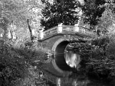 Le Petit Pont du Parc Monceau