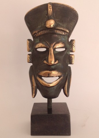 African mask in bronze